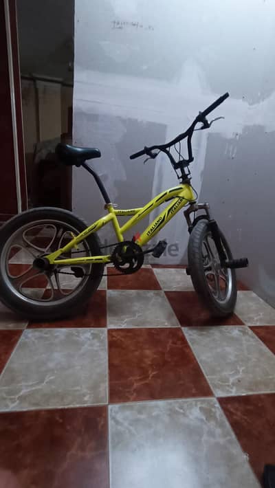 عجلة BMX إيطاليانو جنوط سبور بحالة ممتازة