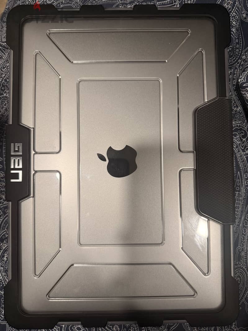 Apple macbook pro 2020 1