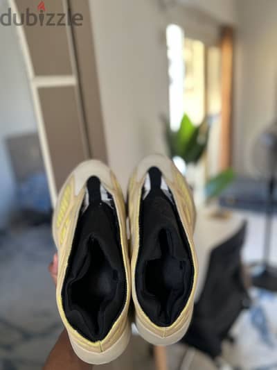 Yeezy 700