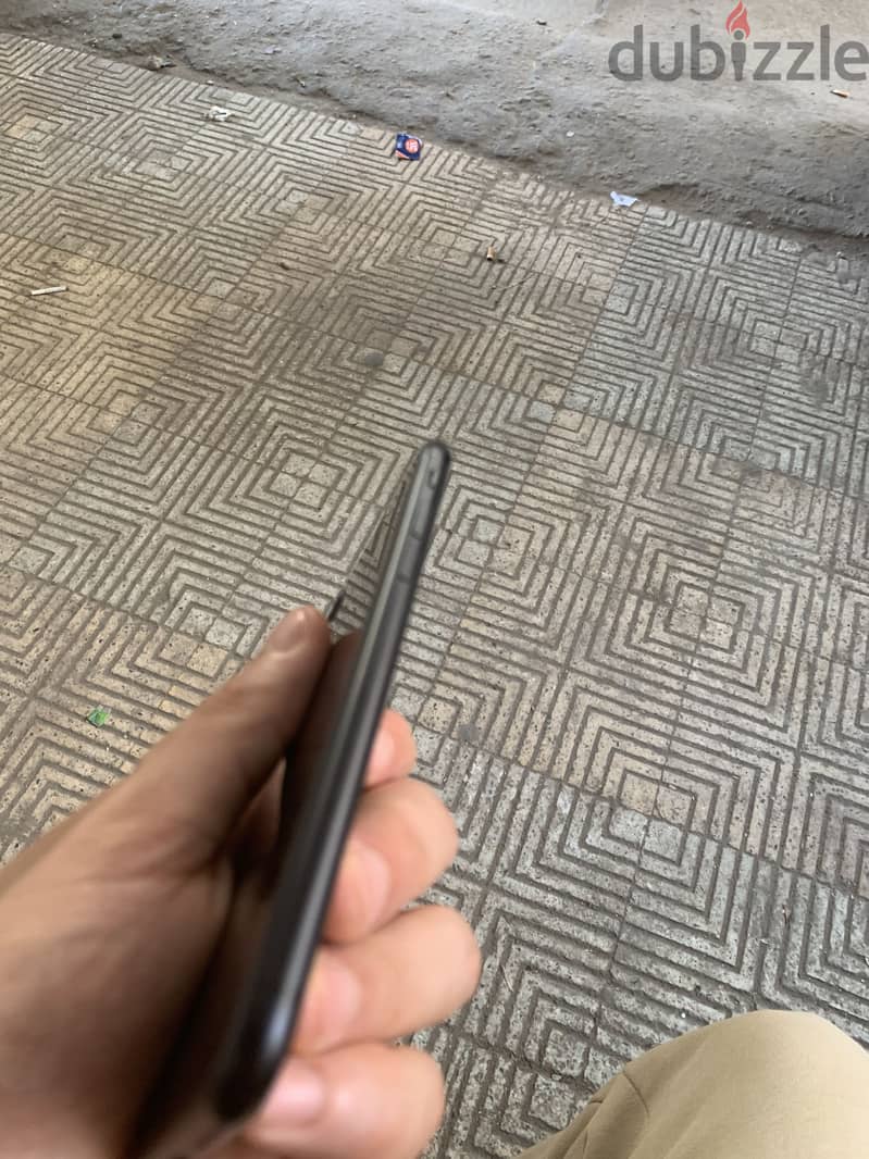 iPhone SE 2020. Zirooo 6