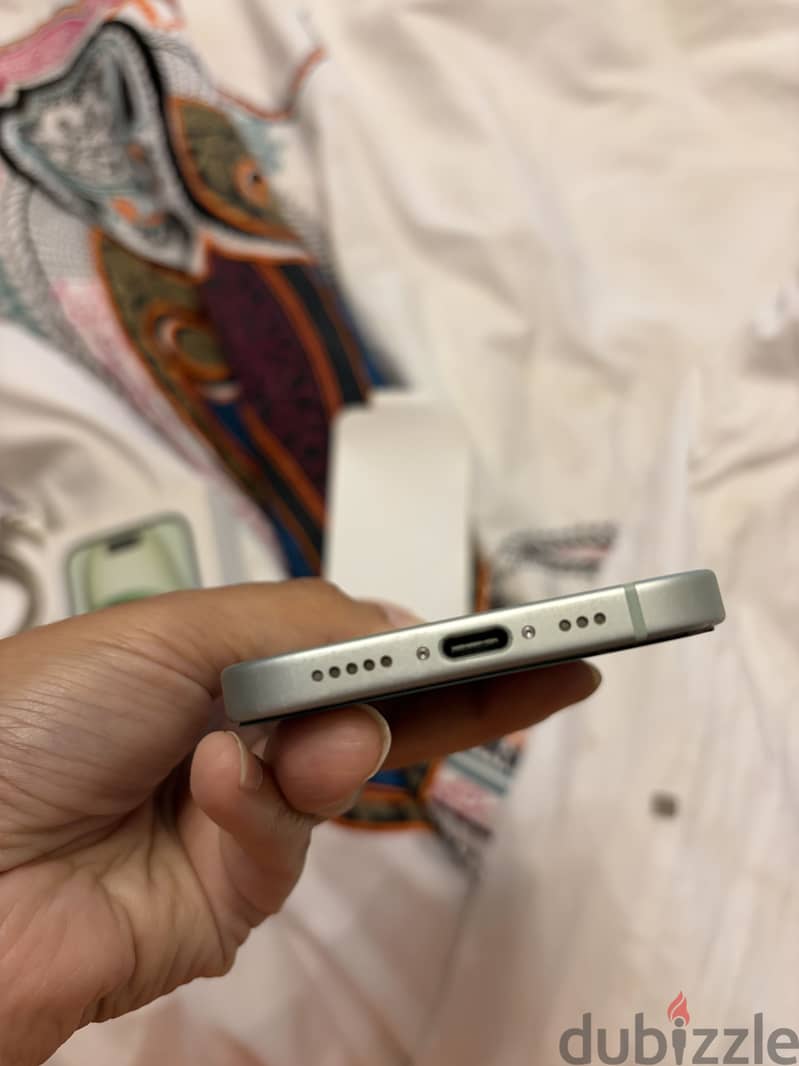 Apple - iPhone 15 4