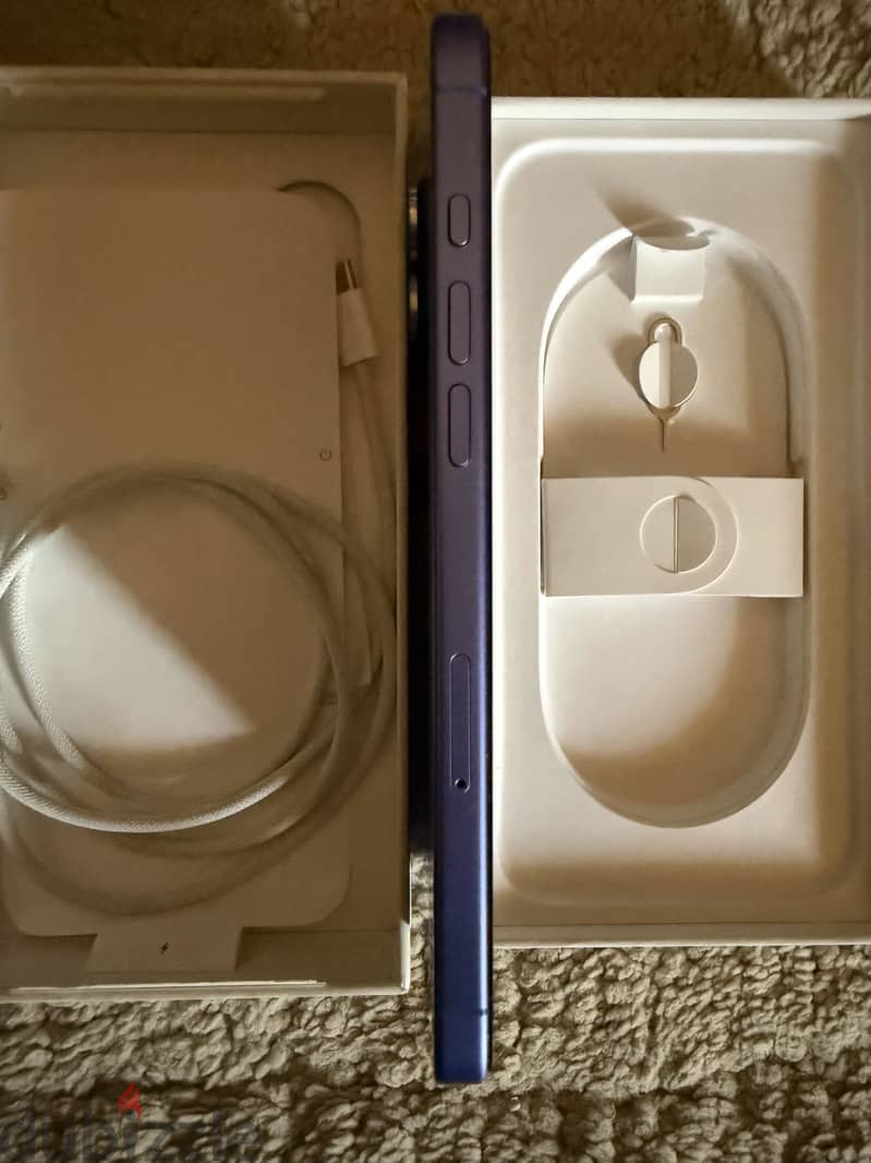 Apple - iPhone 16 Plus 1