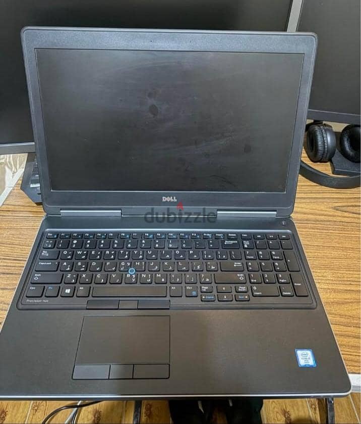 Dell precision 7520 1