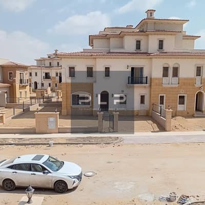 تاون هاوس ريسيل فوري للبيع في كمبوند سيتي جيت ديار القطرية التجمع الخامس City Gate New Cairo بالجولدن سكوير بالقرب من الجامعة الامريكية