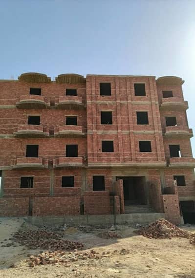 Apartment with a private garden for sale in a prime New Cairo (Tagamoa) location. Ready for immediate handover and viewing; priced low for a quick sal