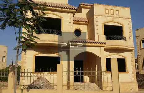 standalone villa for sale below market price, resale, immediate delivery, ready to move in at Zizinia Gardens, Fifth Settlement, with open view