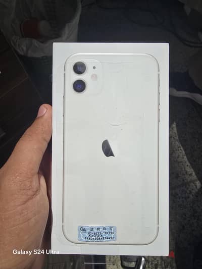 Apple - iPhone 11
