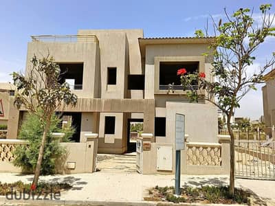 فيلاا للبيع في كمبوند Golf Extention في بالم هيلز بجانب نيو جيزه