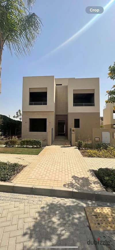 تاون هاوس للبيع استلام فوري في كمبوند the crown palm hills في قلب الشيخ زايد