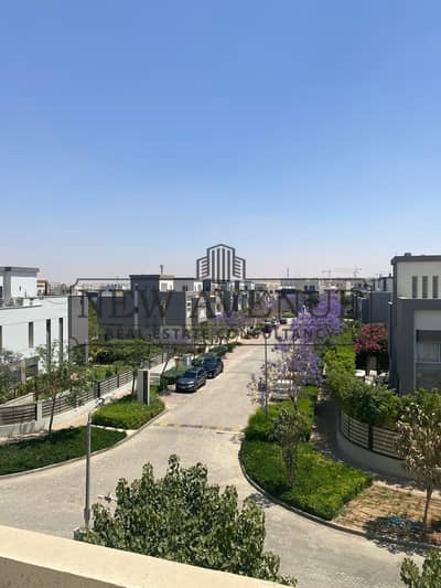 تاون هاوس كورنر كلاسيك للبيع في هايد بارك المرحلة 16 القاهرة الجديدة Hyde park Cluster 16 New Cairo فىموقع متميز فيو مفتوح على لاندسكيب استلام فورى