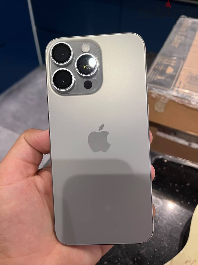 Apple - iPhone 15 Pro Max 3