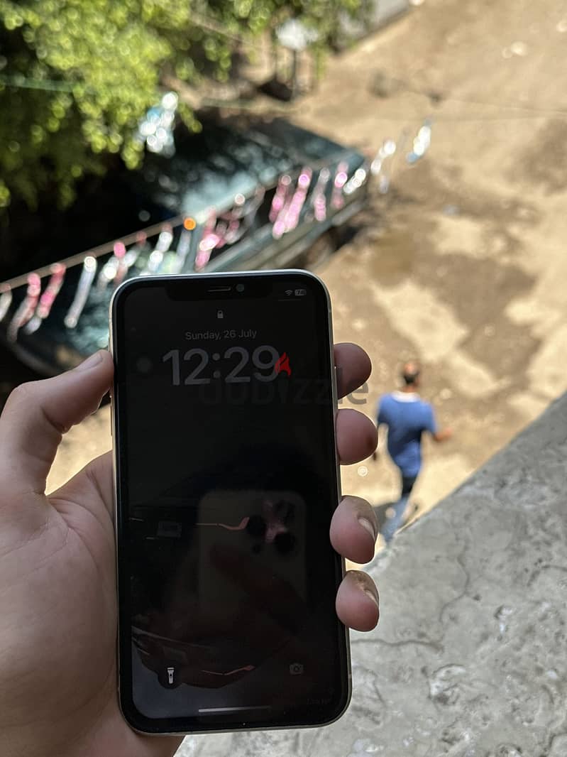 Apple - iPhone 11 4