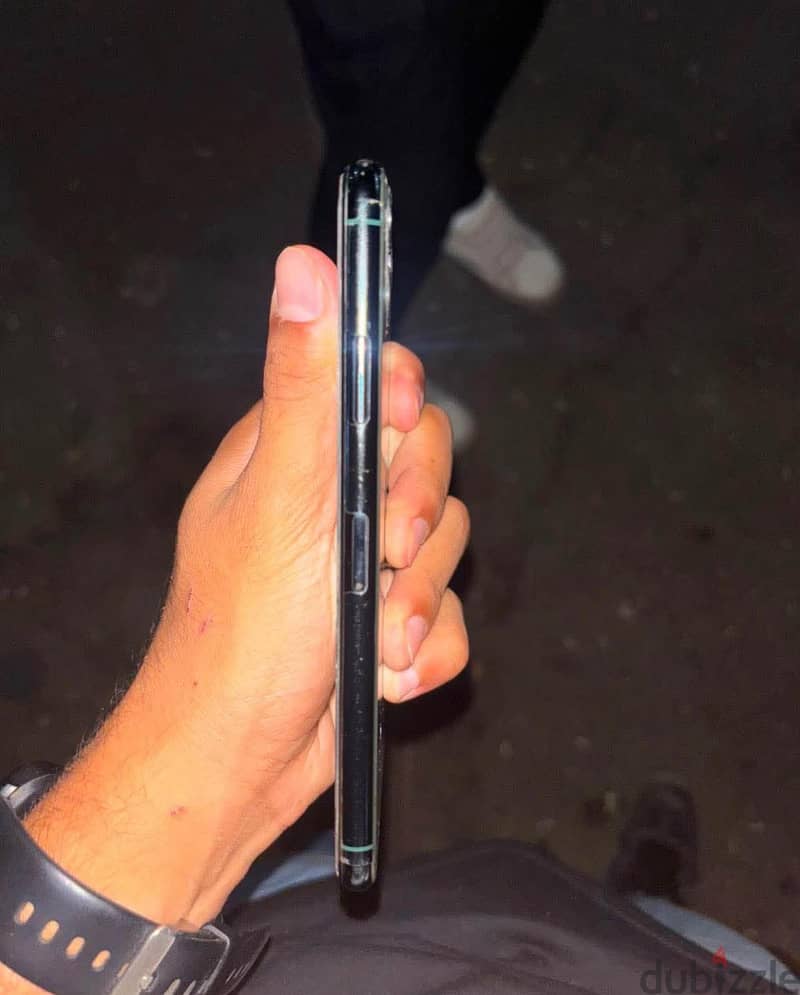 Apple - iPhone 11 Pro Max 1