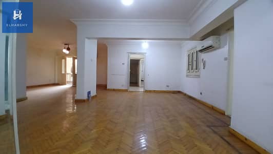 Prime location near the Nile, fully air-conditioned, 210 sq m office for rent in Dokki at an excellent price.