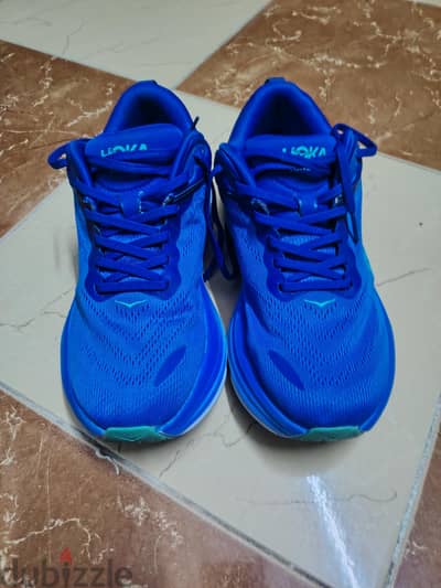 hoka bond 8 size 43