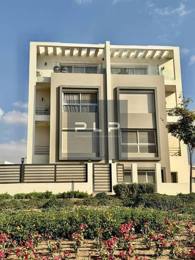 Apartment for sale below market price, resale, ready to move in Hyde Park, Fifth Settlement, Golden Square with an open view of the landscape