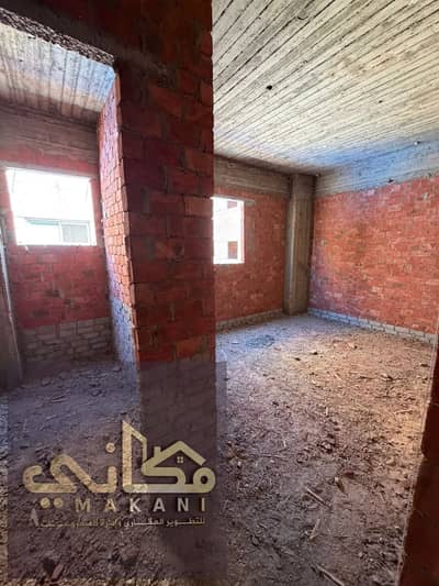 فرصه لامتلاك وحده 140 متر دور اول تاني نمره من الرئيسي وعلي بعد خطوات من الهايبر و اكبر مدينه طبيه في الشرق الاوسط