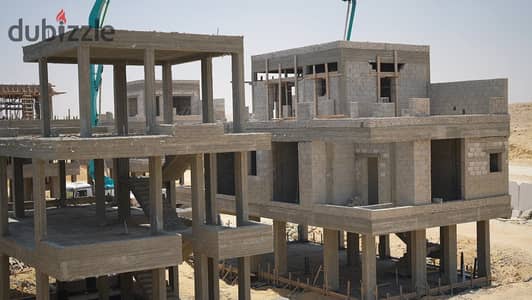 Apartment for sale in the Golden Square area of ​​New Cairo's Fifth Settlement—directly facing Hyde Park and situated on South Teseen Street—available