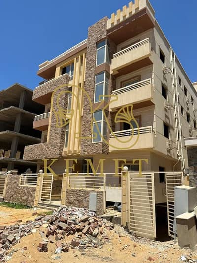 الأندلس 2 186م، دور 2 3 غرف، 3 حمام ريسبشن، ليفينج، تراس بدون تشطيب أسانسير، جراج شقتان بالدور خالصة كلياً