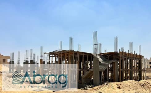 للبيع فيلا مستقله 322 م قسط 10 سنين بوابه 1 حوض 3  كومباوند  Eden Park  زايد الجديده