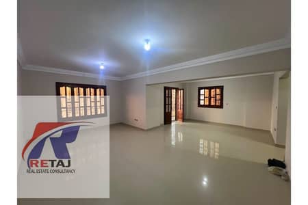 Apartment for rent, 240 square meters, corner unit, east-facing, 5th floor, newly finished, 10th District