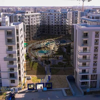 شقة ارضي بجاردن  متشطبة جاهزة للسكن و المعاينة و متاح تقسيط يصل الي 10 سنوات بــ كمبوند Blue Vert بجوار فندق الماسة .
