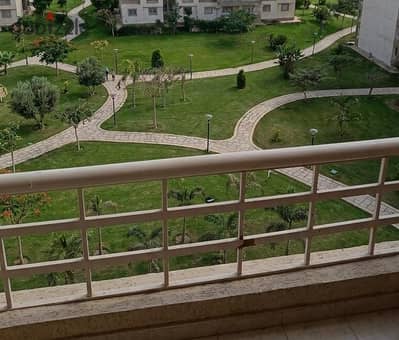 للبيع شقة بمدينتي B6 مساحة 131م بفيو Wide Garden مفتوح أمام ساوث بارك مباشرة والمركز الطبي والخدمات خالصة وجاهزة للسكن