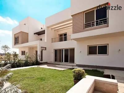 تاون هاوس متشطب بفيو جميل فى جراند هايتس بجانب أكتوبر بلازا Grand Heights
