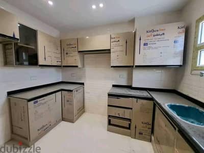 مطبخ المونيوم تصميم خاص بالمتر