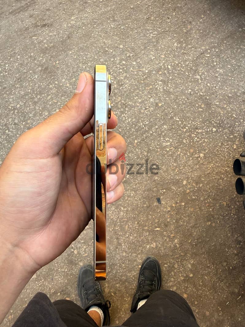 Apple - iPhone 13 Pro 1