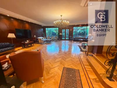 فرصة استثمارية نادرة | فيلا مستقلة للبيع بمساحه 538م + جاردن 130م متشطبه بالكامل ومفروشه وجاهزه للأستلام داخل كمبوند Maxim Country Club – التجمع الخام