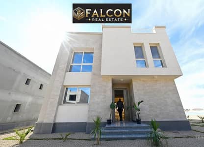 First row villa (295m² - Lagoon view) Lowest price!! Marina 8 - Double View (5 bedrooms) Prime location near Marassi and Marina, 5 minutes from (Latin