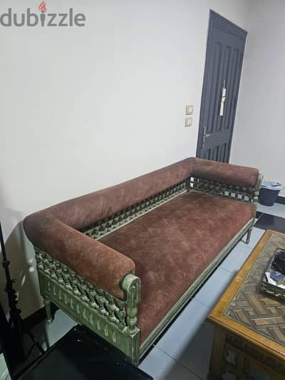كنب بني