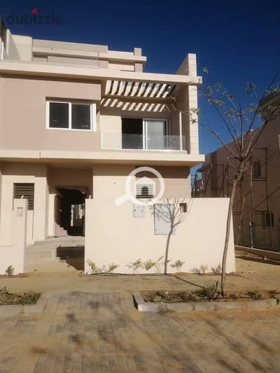 توين هاوس 3 غرف للبيع في Tawny،مدينه 6 أكتوبر | جاهز للاستلام | من Hyde Park