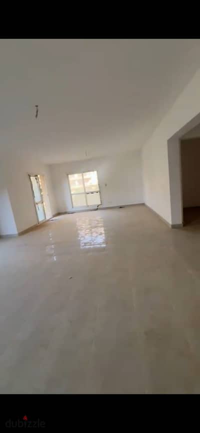 Al Rehab 2 owned apartment with an area of 224m