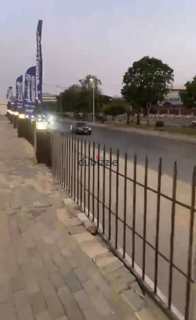 محل تجاري مرخص معرض سيارات بمدينه نصر موقع مميز جدا ومساحه خارجيه تاخد مش اقل من ١٥ عربيه