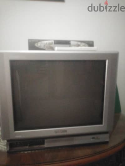 تلفيزون Toshiba بحاله جيده