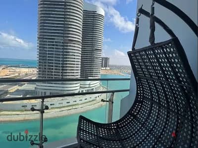 بسعر لقطة شقه في ابراج العلمين مباشره علي البحر متشطبه بالكامل بالتكييفات استلام فوري جاهزة للمعاينة حالا
