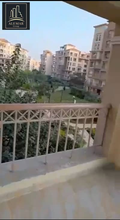 للايجار B2  شقه 211م فيو جاردن وخطوات للخدمات والنادي والمدرسة