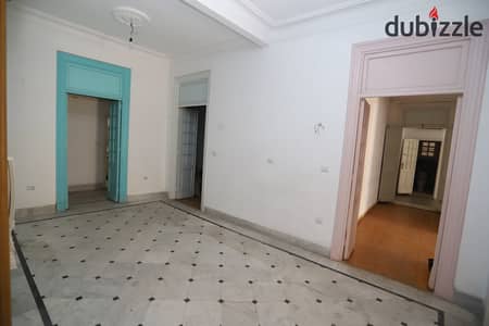 شقة للبيع سبورتنج 320 متر