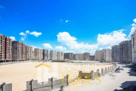 A Distinctive Unit Combining Practical Space, a Stunning View, and a Prime Location