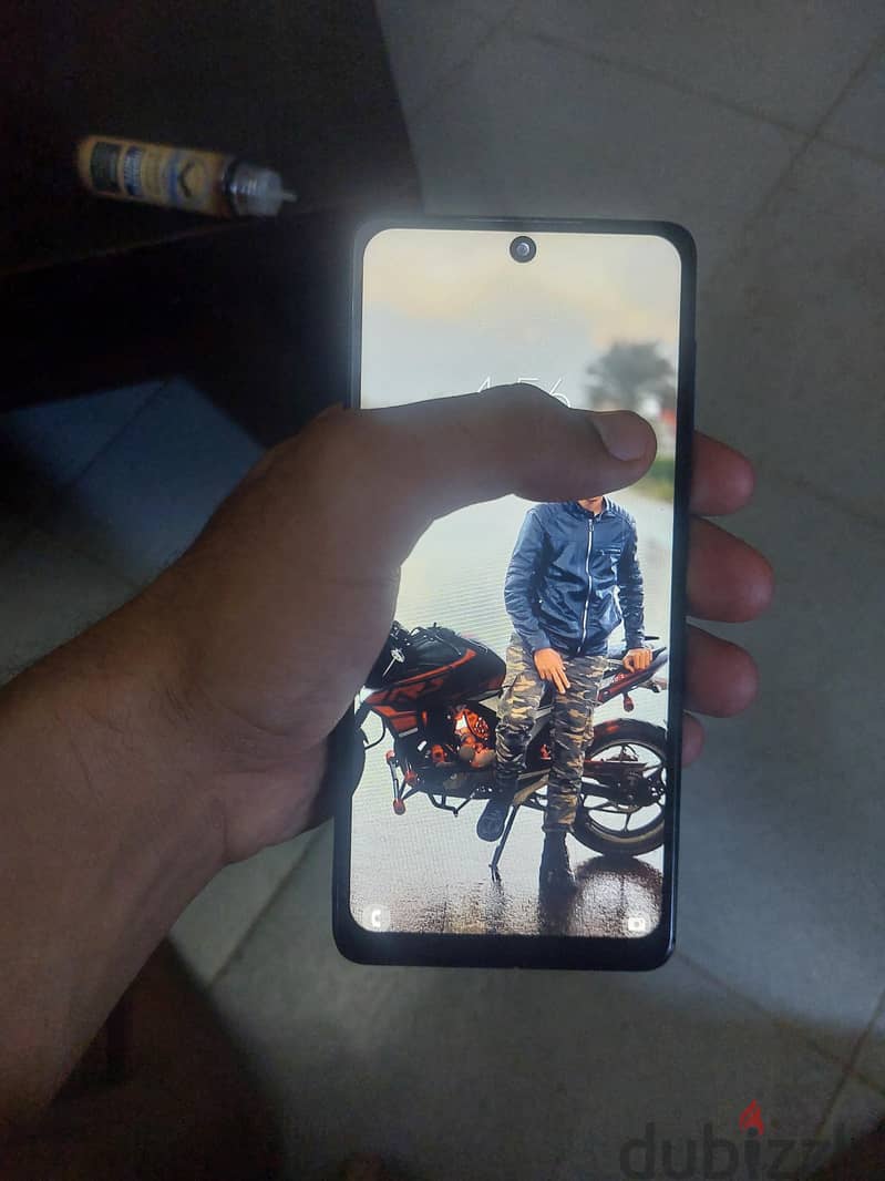 Samsung M52 1
