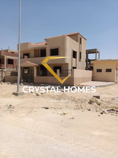 Independent villa in front of Palm Hills and Mall of Egypt and Dreamland 400 meters land at a bargain price