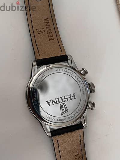 ساعه festina