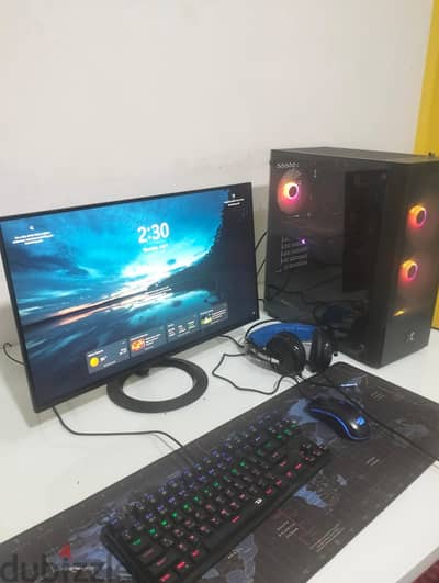 متاح شاشة ASUS - 23.8 inch - Full HD (1920 x 1080) - IPS