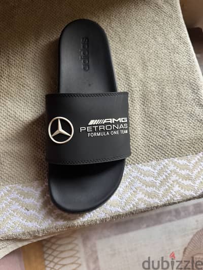 ADIDAS- MERCEDES AMG PETRONAS FORMULA ONE TEAM ADILETTE COMFORT SLIDE