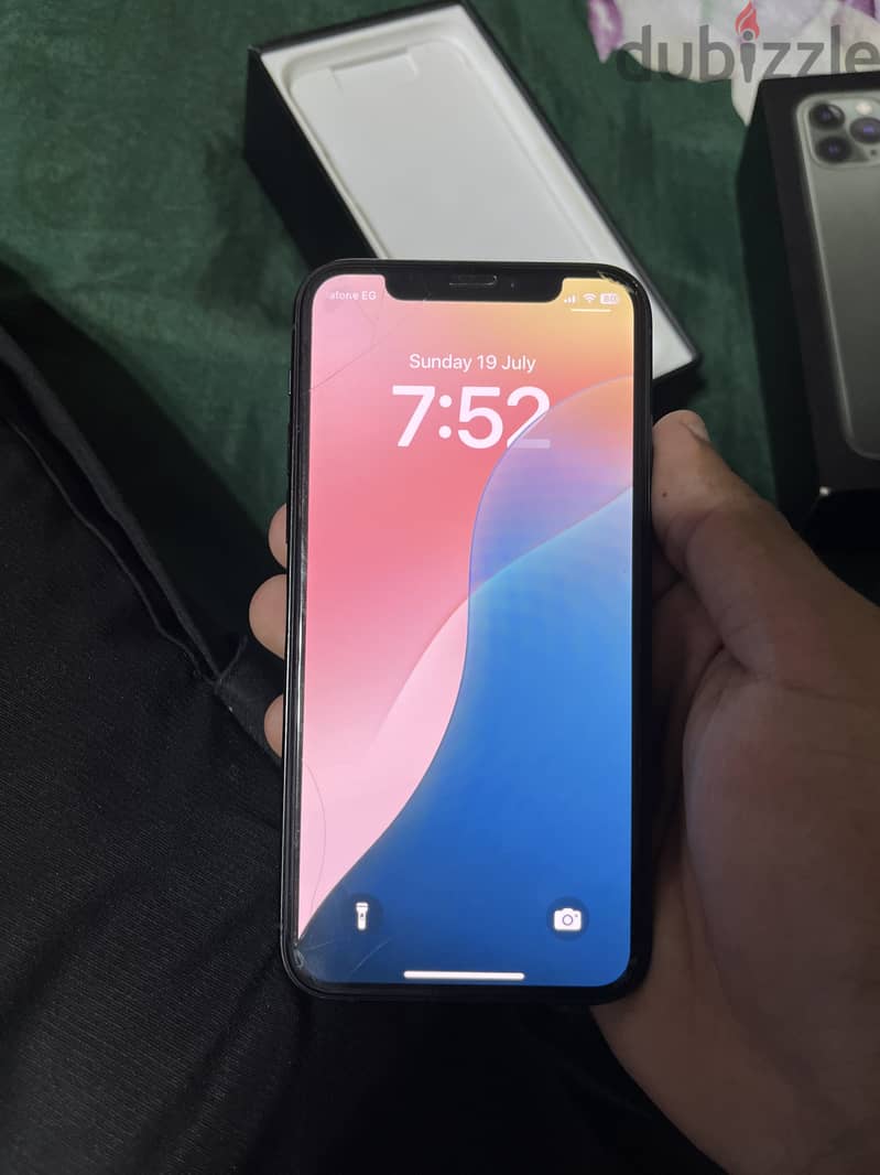 Apple - iPhone 11 Pro 3