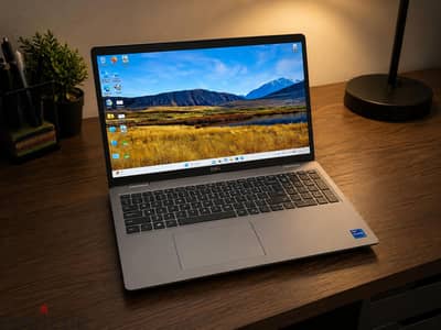 لاب توب ديل i7 جيل 11 تتش لاب مفهوش غلطه وسعرو مش عند اي حد