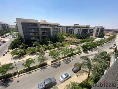 For sale 108 meters directly in front of the services b15 special finishes for the kitchen