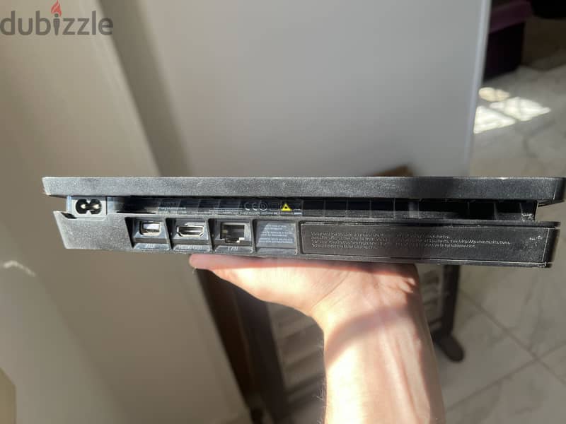 Ps4 slim 4